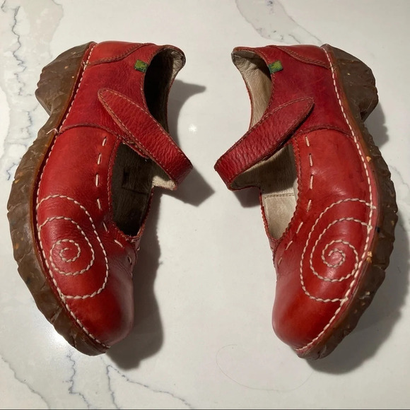 EL NATURALISTA Sz 37 Leather Mary Jane Hook & Loop Closure Rubber Sole Shoes - Picture 4 of 14